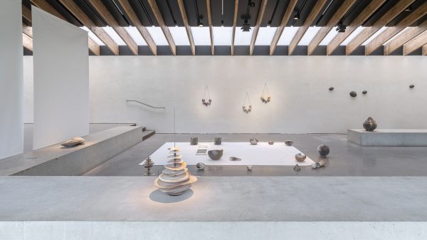 Perles de terre — Eléonore False