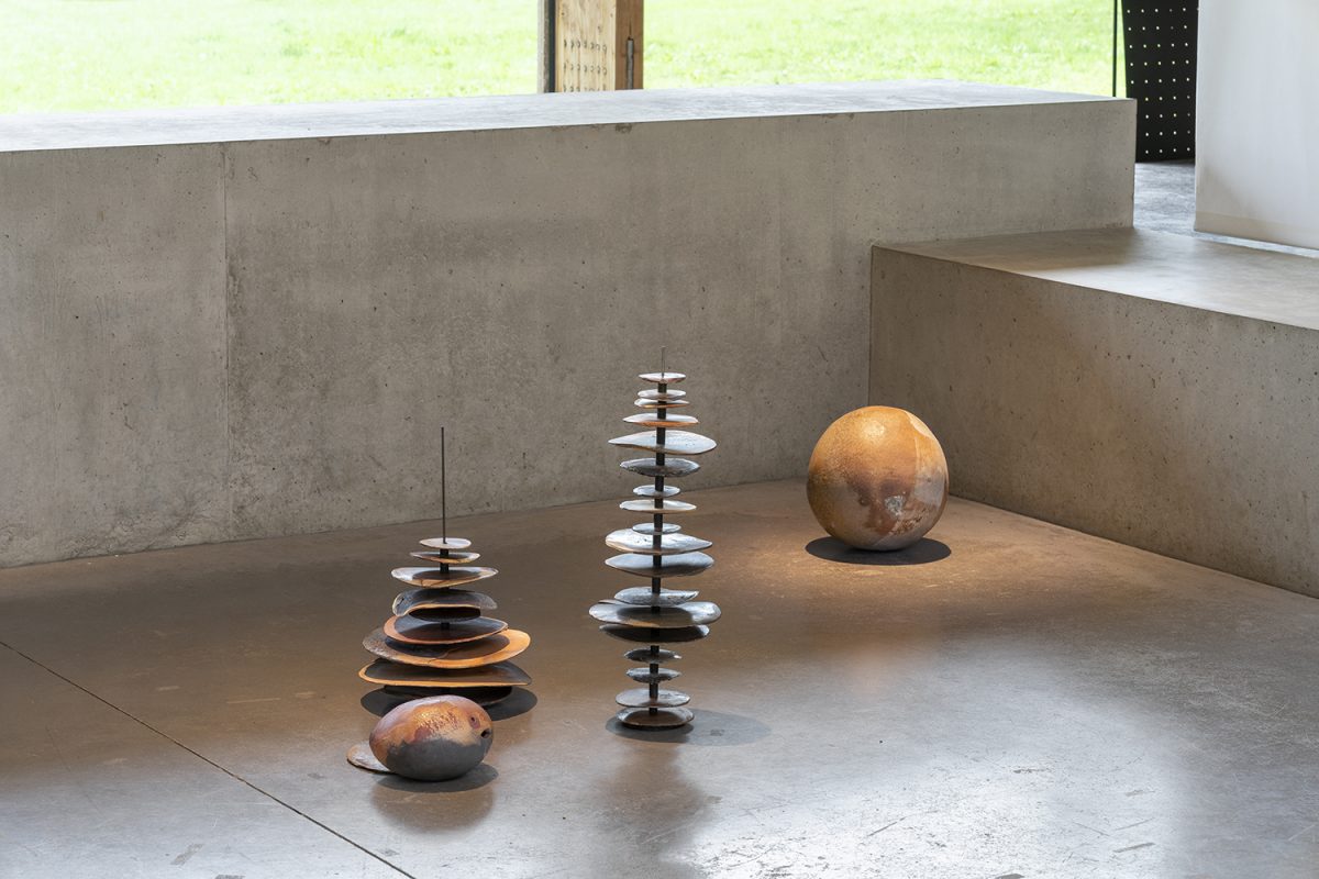 Eléonore False — Perles de terre