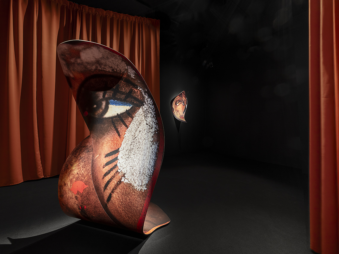 Eléonore False — Ombres Roses Ombres